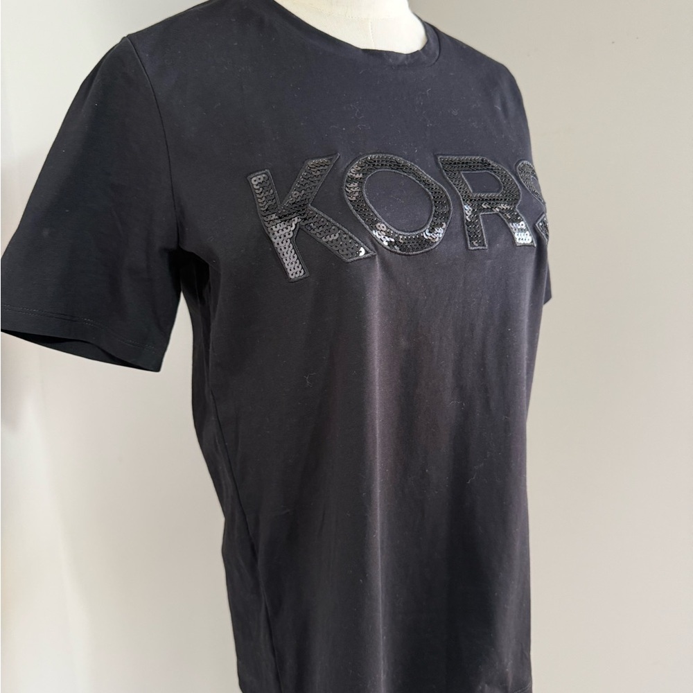 NWT Michael Kors women’s black logo tshirt size small - Picture 2 of 8